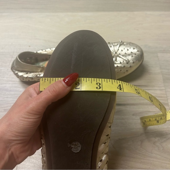 Vionic Ballet Flats Spark Surin Gold Leather Metallic Slip On Sz 11 Perforated - Picture 11 of 12